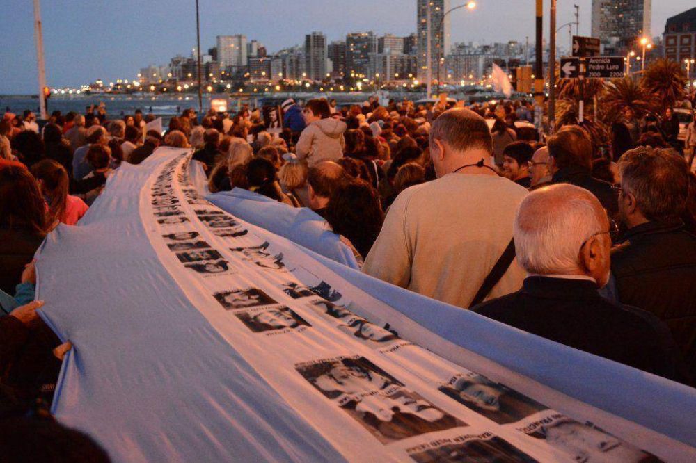 Marcha por los 40 a�os del golpe militar