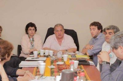 Conflicto docente en Jujuy: siguen las negociaciones y la ministra de Educaci�n asegur� que �las clases contin�an�