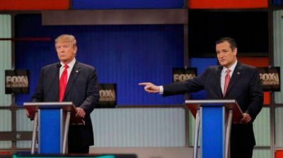 Donald Trump atac� a Ted Cruz burl�ndose de su mujer