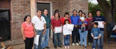 Contin�a la entrega de viviendas sociales
