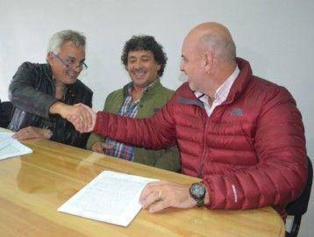 El Sindicato y la C�mara firmaron el acuerdo salarial para los empleados de comercio