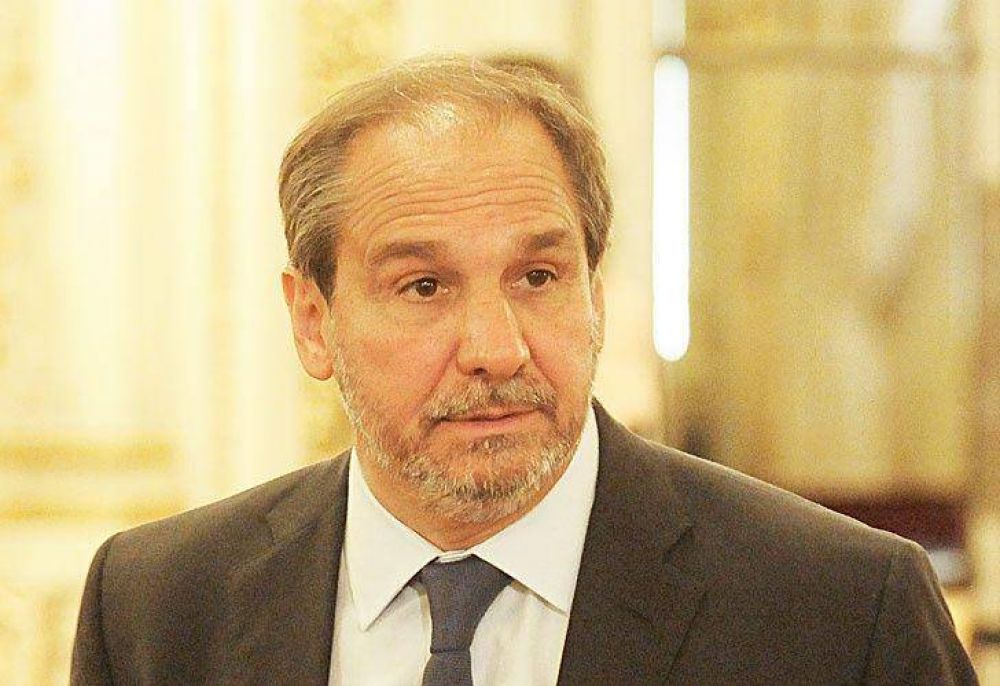 Caputo quiere vender una de sus empresas para evitar que se lo compare con L�zaro