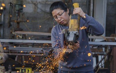 Solo 45 de cada 100 salte�as est�n insertas en el mercado laboral