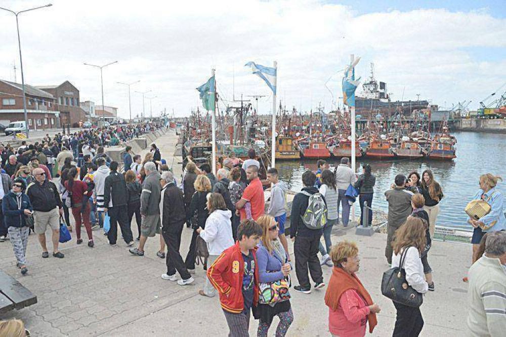 M�s de 200 mil turistas disfrutan de la Pascua en Mar del Plata