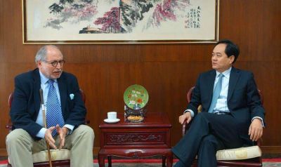 �Hay un ambicioso programa de inversiones chinas en Argentina�, seg�n embajador en Pek�n