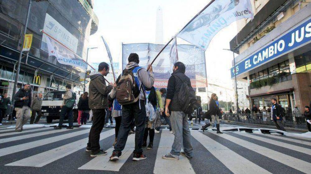 Estatales, en alerta ante la posible expiraci�n de miles de contratos