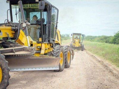 Vialidad repara caminos de ripio y rutas deterioradas