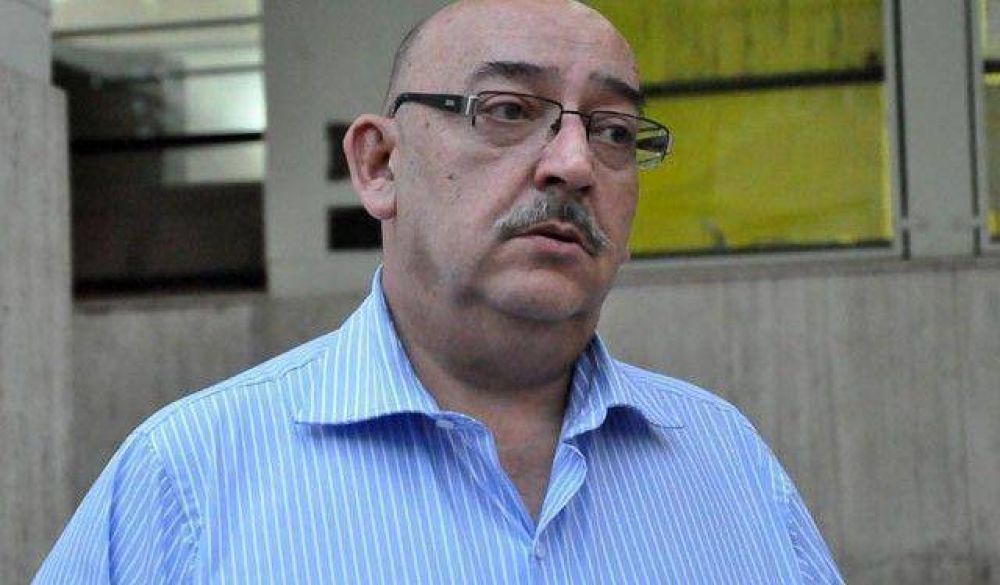 Sin negociar, Ullum dio el 32% de aumento a los municipales