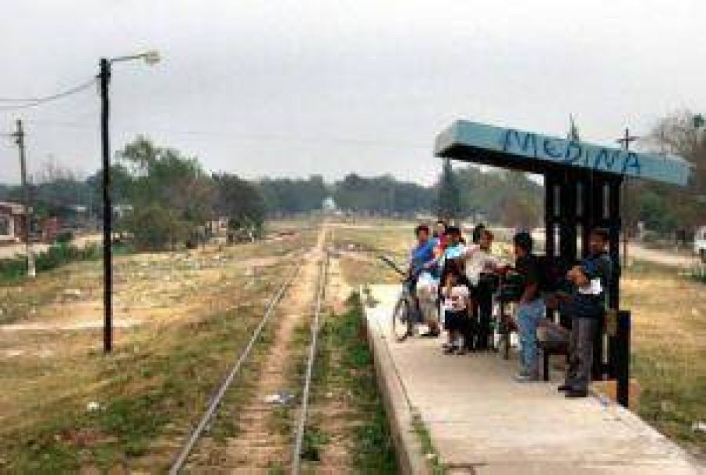 Paro por tiempo indeterminado de doce maquinistas deja sin servicio ferroviario a m�s de 2000 usuarios