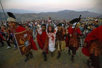 El Via Crucis vivo de Petare, la favela m�s grande de Am�rica Latina