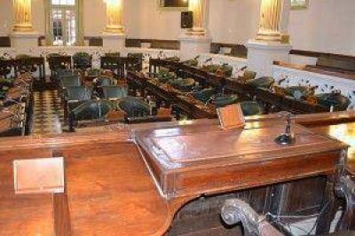 Mucho di�logo, pocas definiciones para destrabar trabajo del Senado