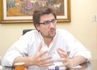 El ministro de Educaci�n ratific� aumentos provinciales �por cargo�