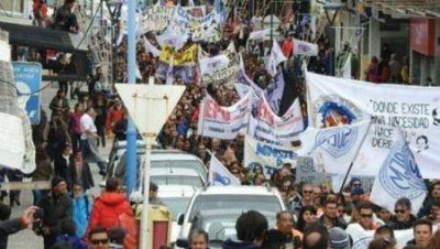 El Ejecutivo una vez m�s, llama a dialogar sin calles tomadas