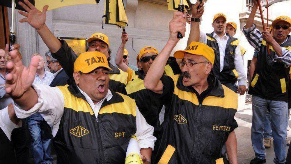 Los taxistas, en pie de guerra contra Uber: 