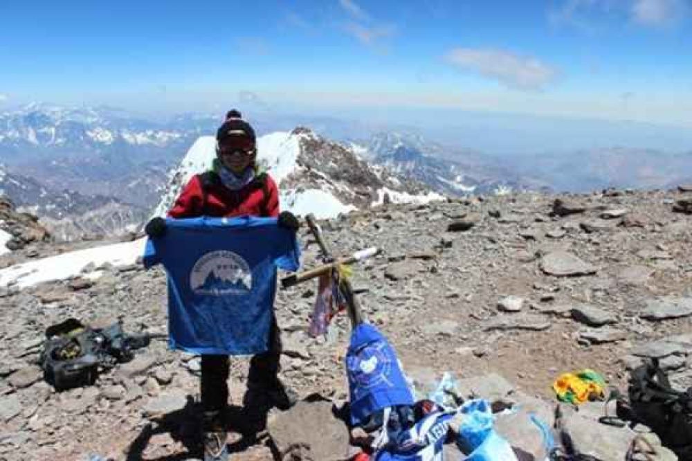 Natalia Garrido: la primera mujer azulea en hacer cumbre en el Aconcagua