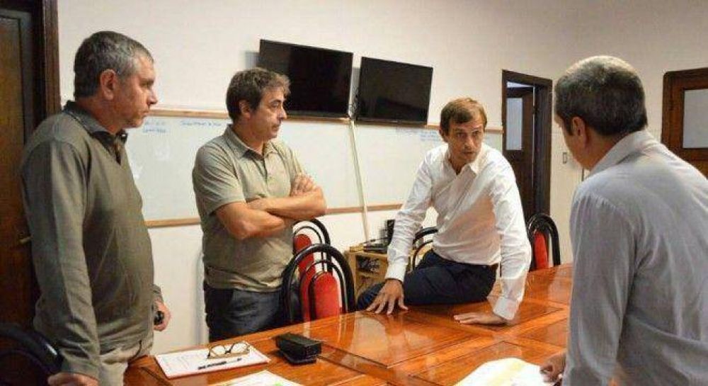 Cumbre de intendentes peronistas en Bolvar para evitar que Macri se quede con la FAM