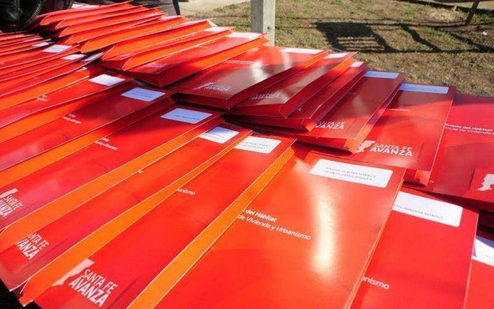El gobierno provincial entregar� 87 escrituras a vecinos de las regiones 1 y 3