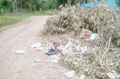 Vecinos de Los Laureles denuncian 