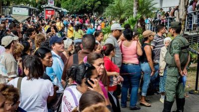 Violencia y muerte, en las colas para comprar en Venezuela