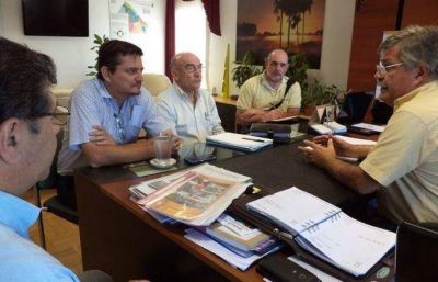 Provincia y Naci�n buscar�n potenciar la agricultura familiar
