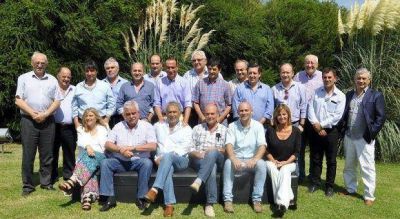 El bloque peronista de la FAM se abroquela ante la embestida de Cambiemos