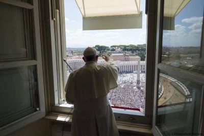 El Papa: �Cristo resucitado nos da la fuerza para levantarnos de nuevo�
