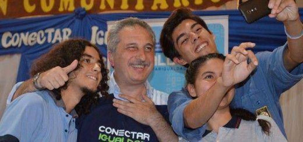 Misiones paga los salarios a estatales y aumento a docentes