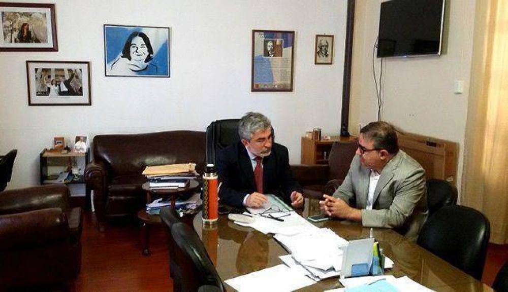 El ministro Gutirrez se reuni con el intendente Jalil