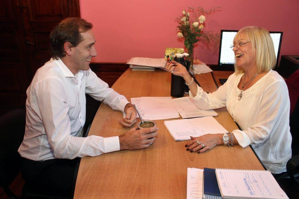 Garro anunci� una suba del 22% para los Municipales