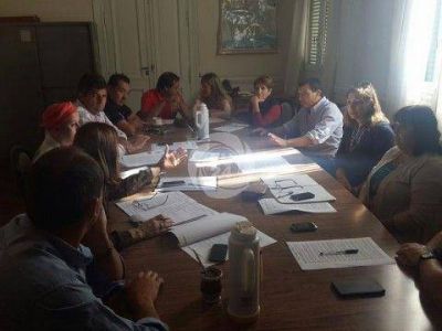 Concejales y Consejeros Escolares debatieron sobre el saneamiento sanitario en las escuelas