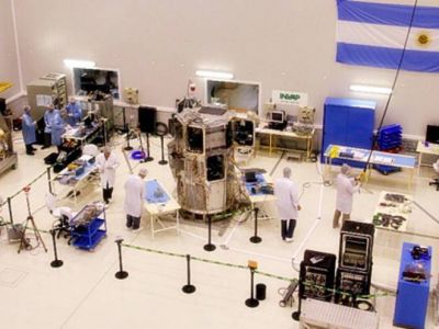 ​Garc�a Larraburu expres� su negativa al freno de la construcci�n del sat�lite Arsat 3