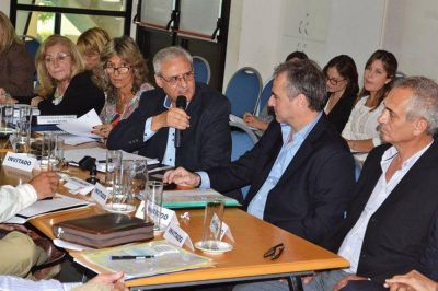 Denuncian un sombr�o panorama de la empresa Aguas del Colorado