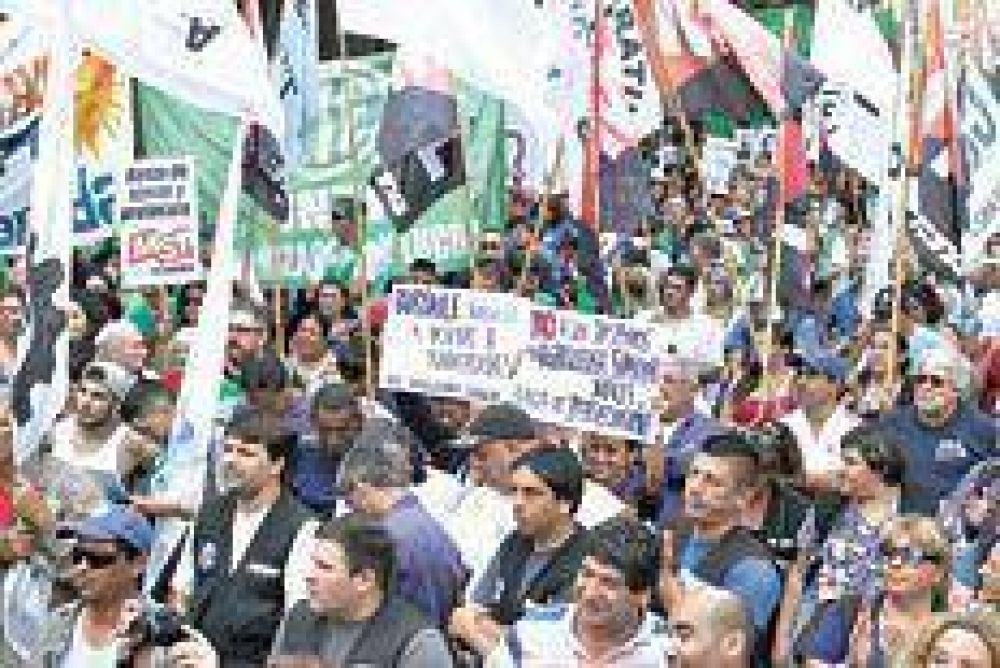 �Todas las medidas repercuten en forma negativa�