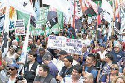 �Todas las medidas repercuten en forma negativa�