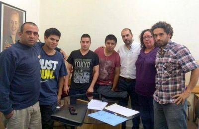 Joaqu�n Noya se reuni� con los trabajadores despedidos de Menoyo