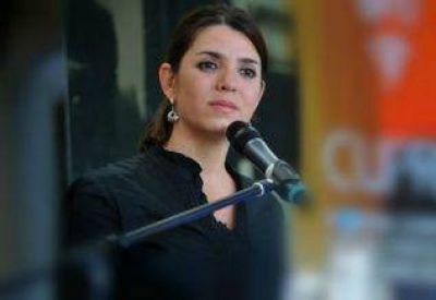 La presidenta de Telesur pidi� di�logo con el gobierno y acept� 