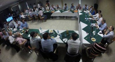 Intendentes peronistas se reunieron en Bol�var