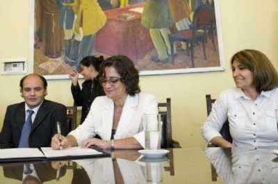 El Gobierno lanz� el programa �Cultura con Vos� para los barrios
