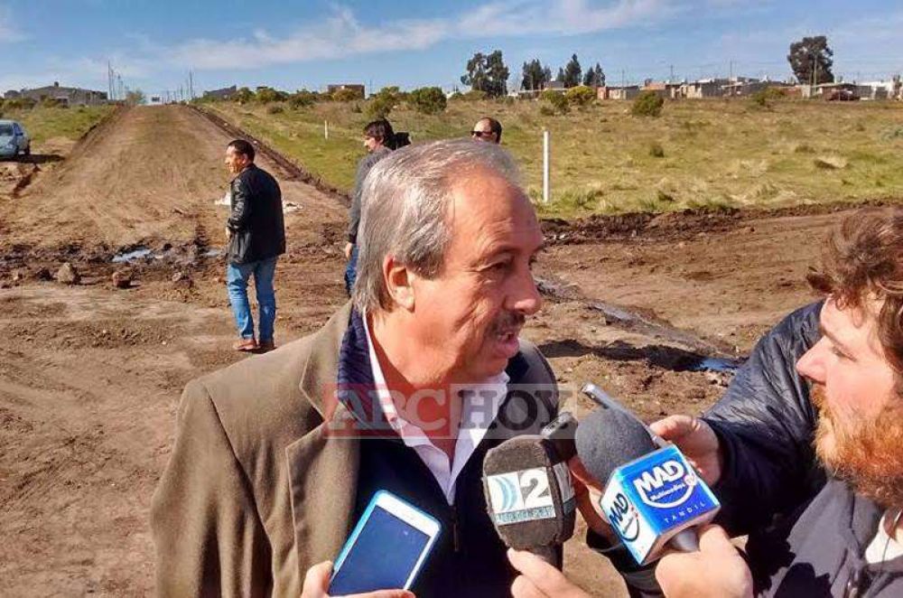 Civalleri: �La 1� de Octubre realiza algunos proyectos v�lidos y buenos para la comunidad�