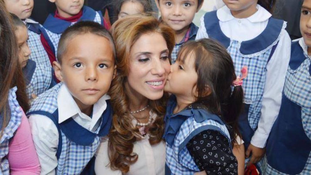 La gobernadora inaugur jardn de infantes en Los Acosta