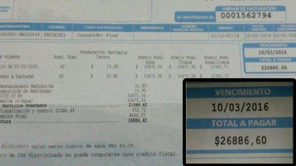 Vive con sus 3 hijos y le lleg� una factura de agua por 27.000 pesos: �Casi me desmayo�