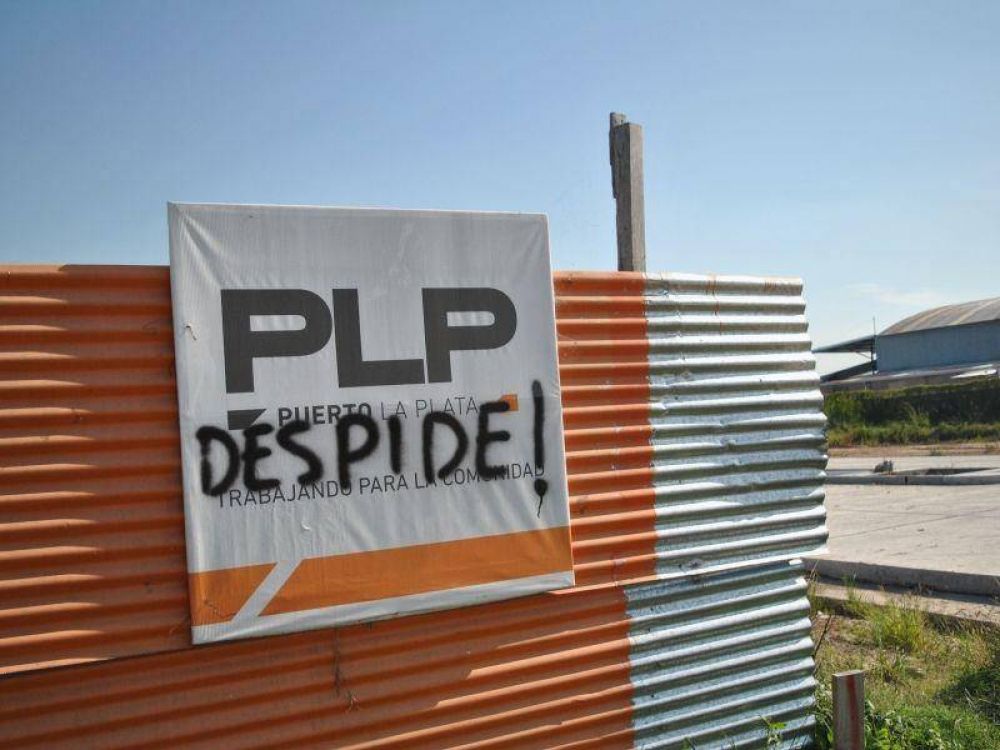 Trabajadores de TecPlata reclamaron por la reincorporaci�n de 120 empleados despedidos