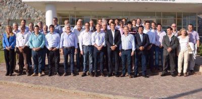 Cumbre de intendentes PJ: catarsis, estrategia y asado