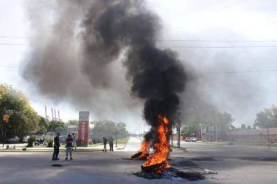 Trabajadores tomaron la terminal de contenedores del puerto tras 120 despidos