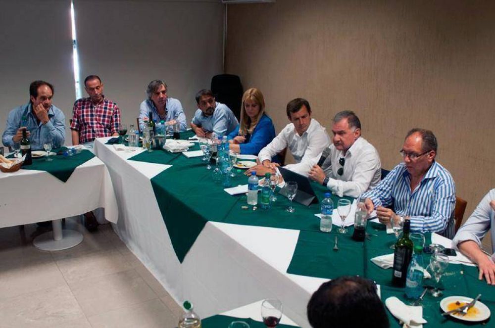 Intendentes del PJ intentar�n retener el control de la FAM