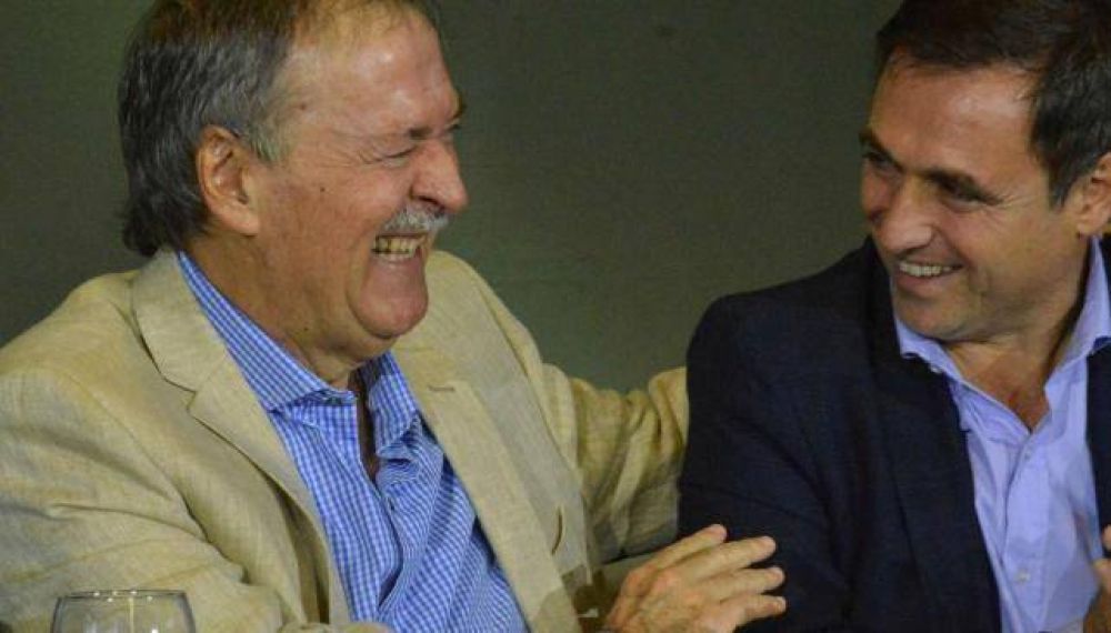 Gesto de apoyo de Schiaretti a Mestre