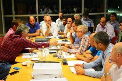 El gobernador se interioriz� sobre las propuestas de construcci�n