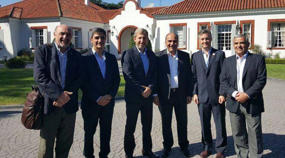 Macri, Manzur y sus equipos definieron c�mo ser� la agenda del Bicentenario