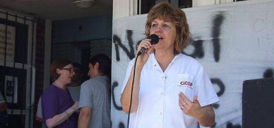 M�dicos y vecinos participaron del abrazo simb�lico al Mel�ndez