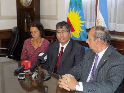 Por futuros lazos comerciales, S�nchez recibi� al embajador de Pakist�n